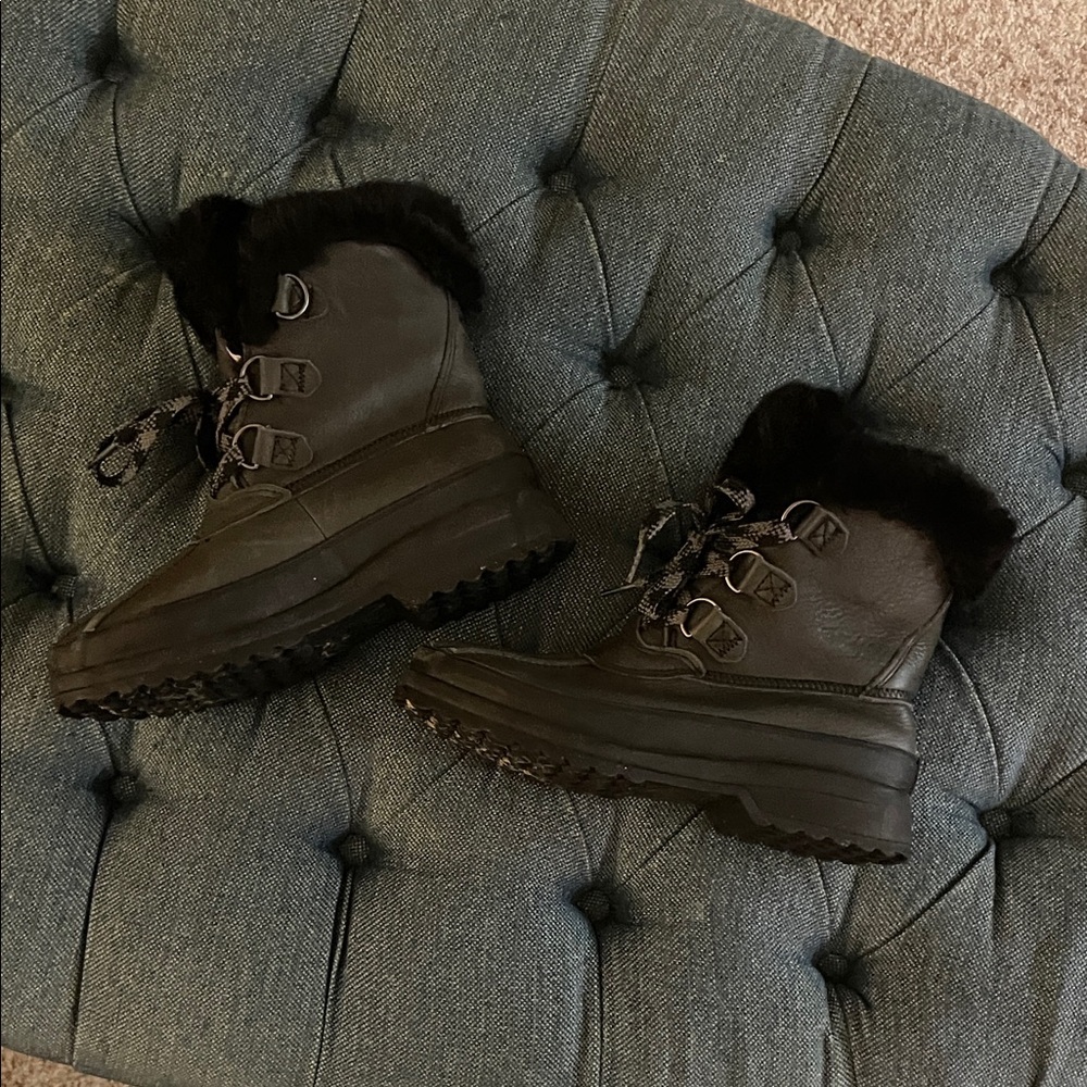 Sperry Black Fur-Lined Winter Boots